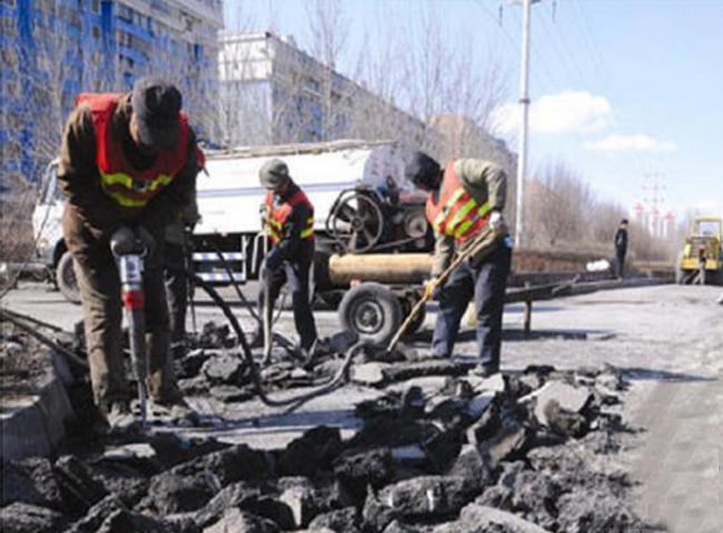 首屆美麗景觀高速路.橋活動體驗團(tuán)參觀杭州灣跨海大橋